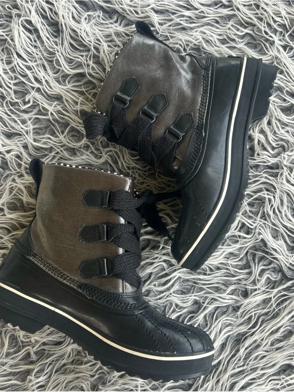 Sorel Black Metallic Tivoli Rain Duck Ankle Boots Waterproof Sz 7.
